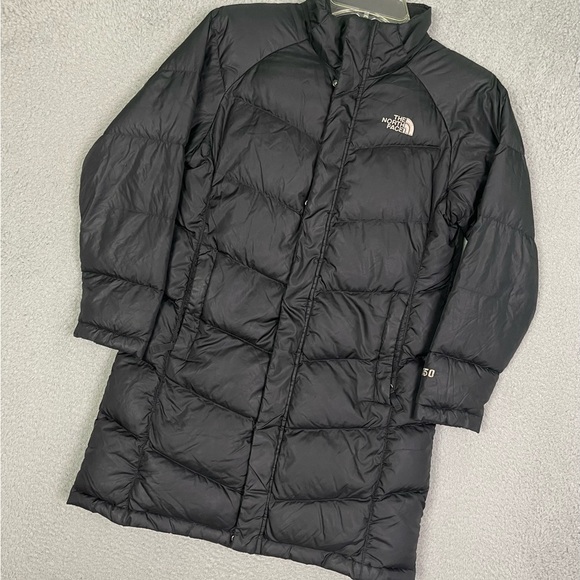 The North Face Jackets & Blazers - The North Face 550 puffer jackets